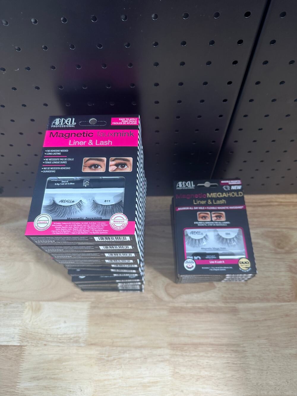 lot of 19 ardell magnetic lashes nib